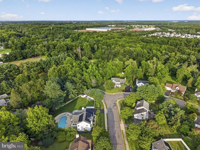 7 SARAH CT, Monmouth Junction, NJ 08852