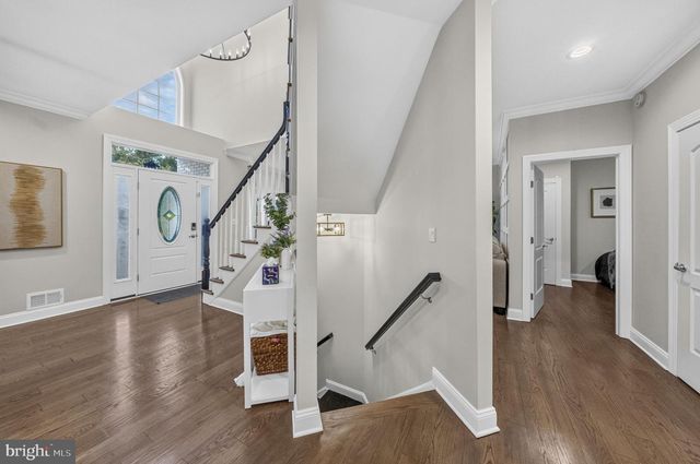 7 SARAH CT, Monmouth Junction, NJ 08852