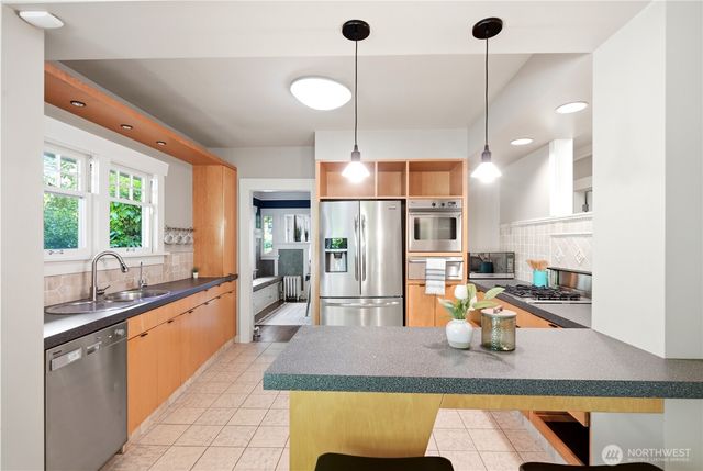 1731 Lake Washington Boulevard S, Seattle, WA 98144