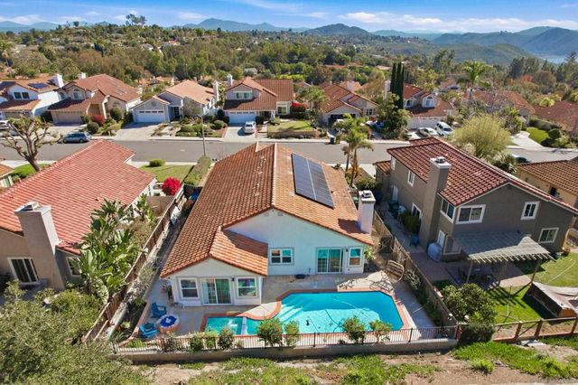 2121 Emberwood Way, Escondido, CA 92029