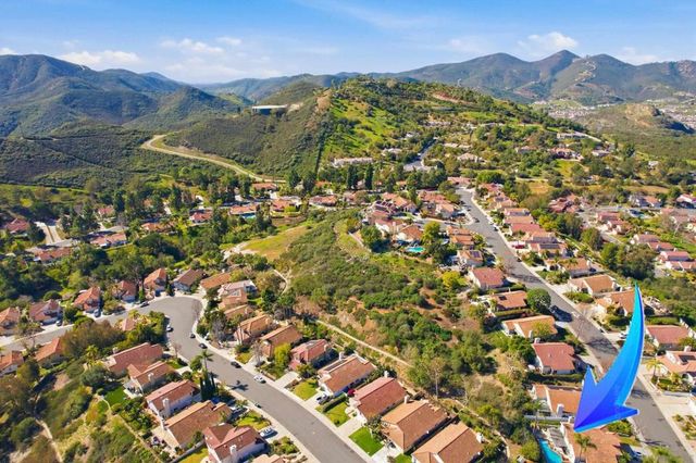 2121 Emberwood Way, Escondido, CA 92029