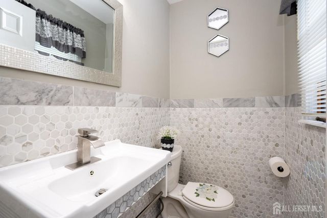 2284 Polk Avenue, North Brunswick, NJ 08902