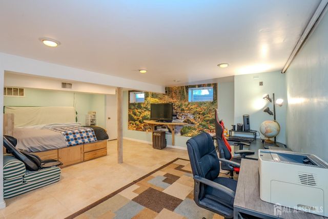 2284 Polk Avenue, North Brunswick, NJ 08902
