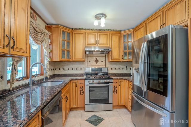 2284 Polk Avenue, North Brunswick, NJ 08902