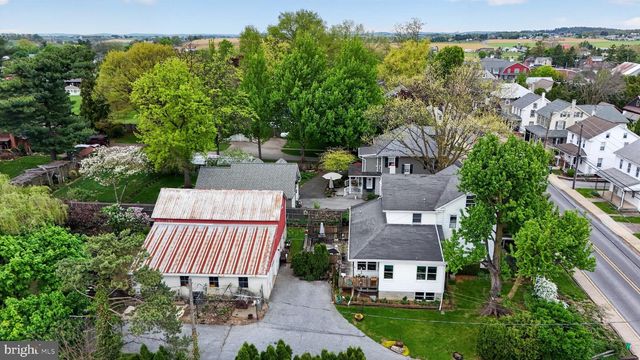 40 QUEEN RD, Intercourse, PA 17534
