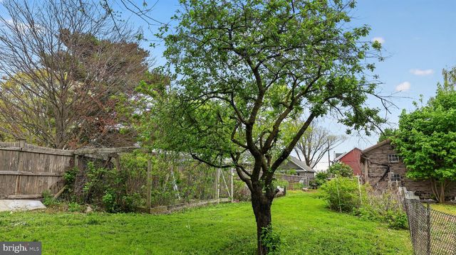 40 QUEEN RD, Intercourse, PA 17534