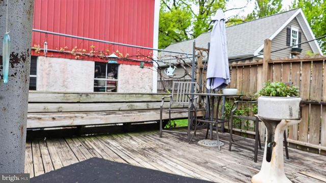 40 QUEEN RD, Intercourse, PA 17534
