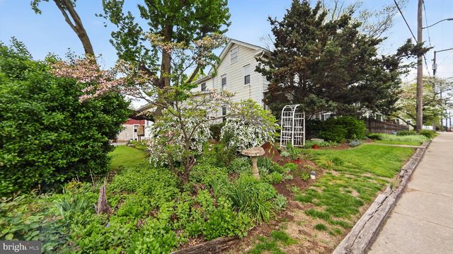 40 QUEEN RD, Intercourse, PA 17534