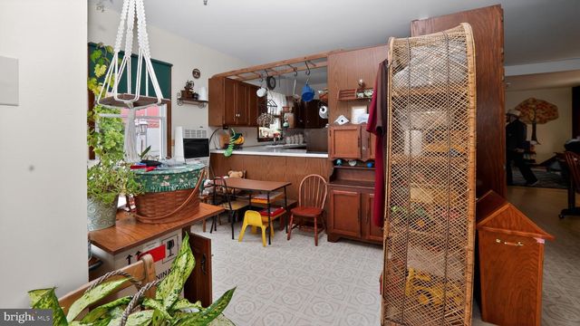 40 QUEEN RD, Intercourse, PA 17534