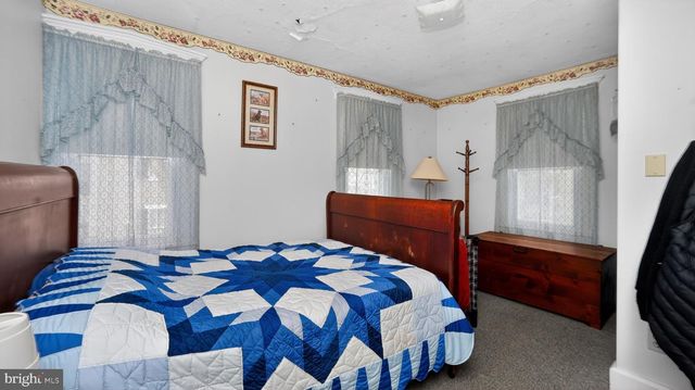 40 QUEEN RD, Intercourse, PA 17534