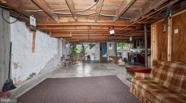 40 QUEEN RD, Intercourse, PA 17534