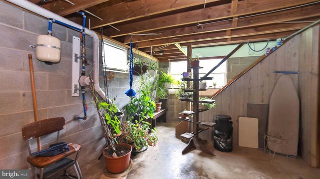 40 QUEEN RD, Intercourse, PA 17534