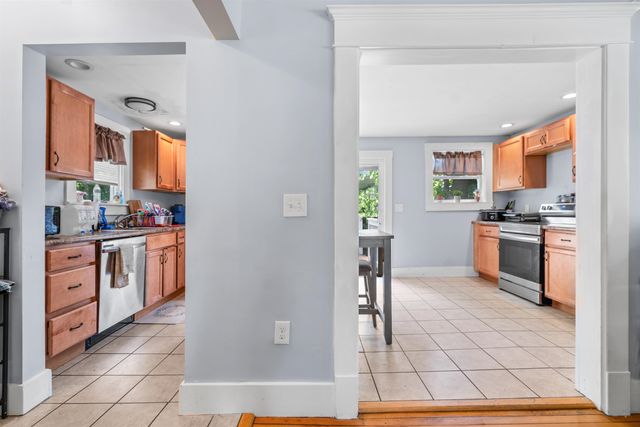 25 Wentworth Street, Plymouth, NH 03264