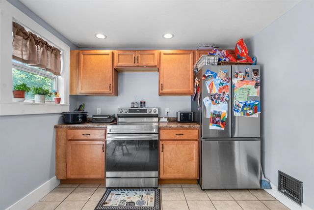 25 Wentworth Street, Plymouth, NH 03264