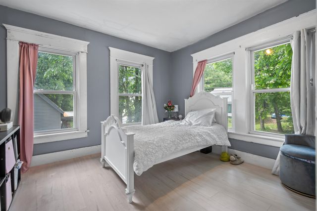 25 Wentworth Street, Plymouth, NH 03264