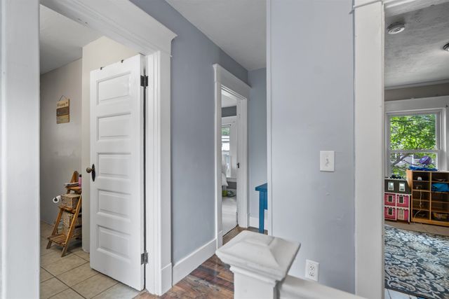 25 Wentworth Street, Plymouth, NH 03264