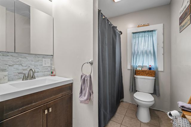 25 Wentworth Street, Plymouth, NH 03264
