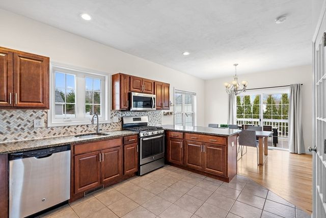 2 Northern Lights Way, Bellingham, MA 02019