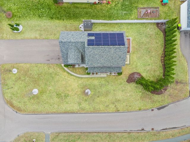 2 Northern Lights Way, Bellingham, MA 02019