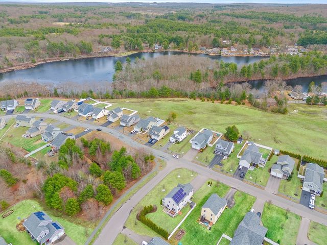 2 Northern Lights Way, Bellingham, MA 02019