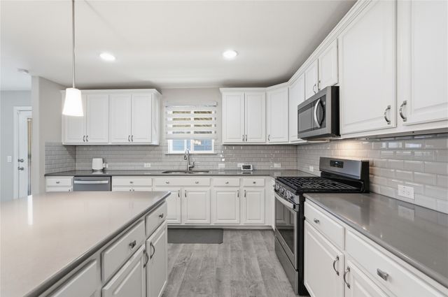 804 Freedom Lane, Little Elm, TX 76227