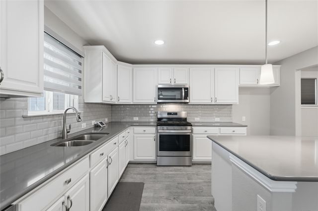 804 Freedom Lane, Little Elm, TX 76227