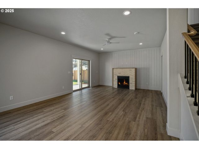 7532 Lennox Ln Ne, Keizer, OR 97303