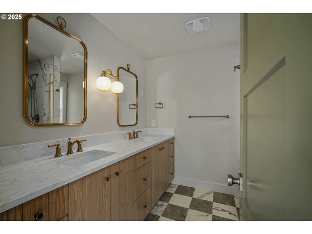 7532 Lennox Ln Ne, Keizer, OR 97303