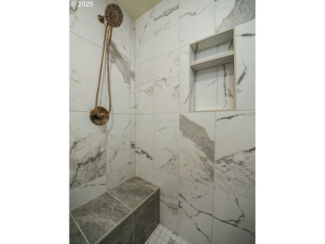 7532 Lennox Ln Ne, Keizer, OR 97303