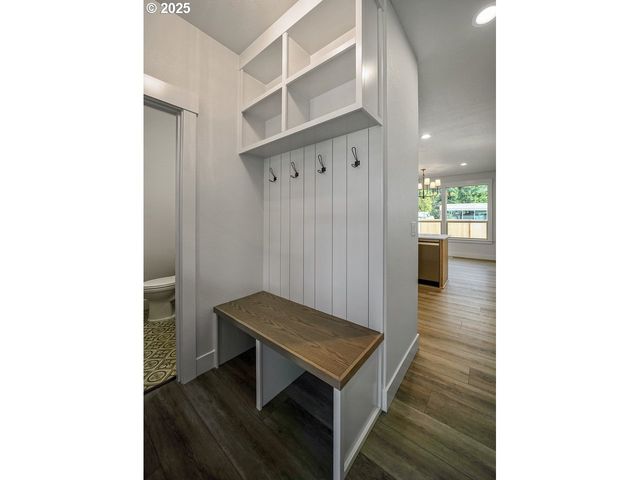 7532 Lennox Ln Ne, Keizer, OR 97303