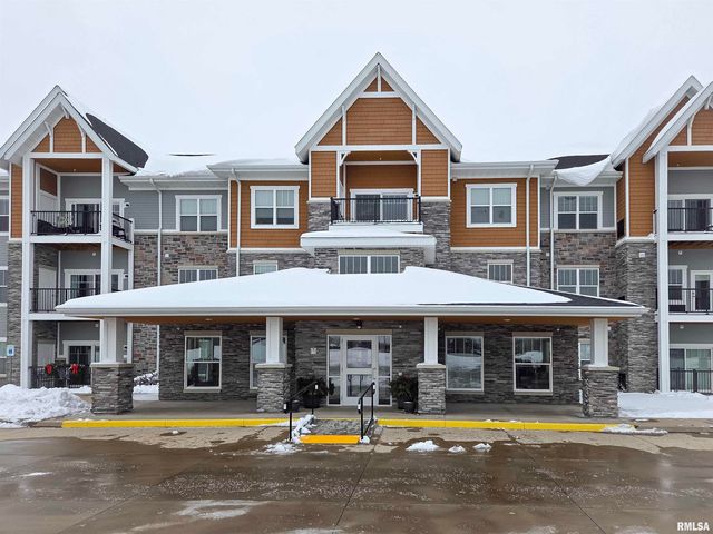 2592 MIDDLE Road, Bettendorf, IA 52722