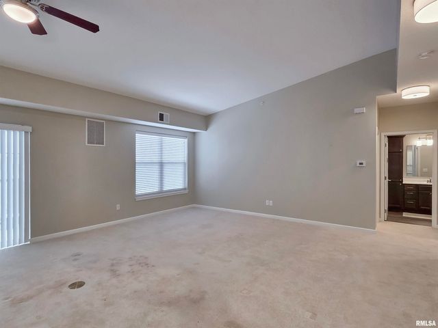 2592 MIDDLE Road, Bettendorf, IA 52722