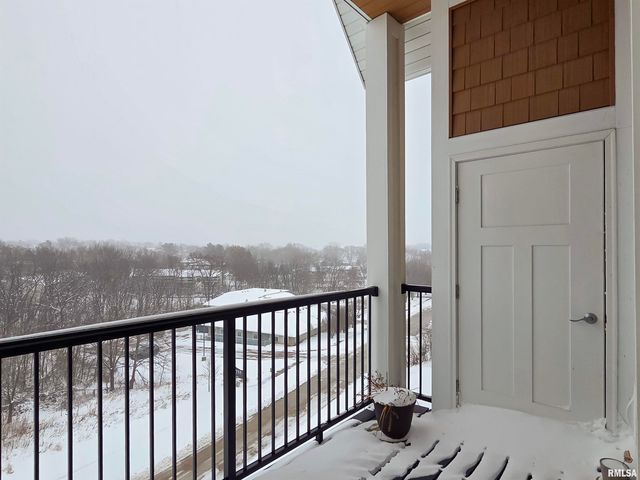 2592 MIDDLE Road, Bettendorf, IA 52722