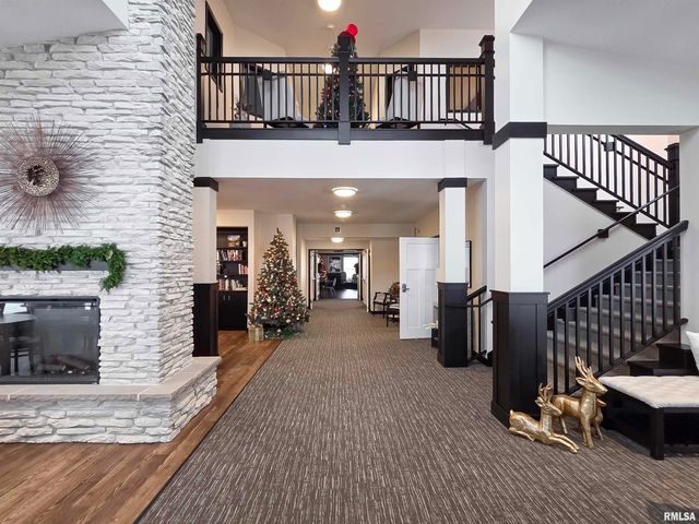 2592 MIDDLE Road, Bettendorf, IA 52722