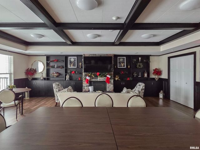 2592 MIDDLE Road, Bettendorf, IA 52722