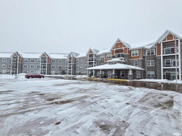 2592 MIDDLE Road, Bettendorf, IA 52722