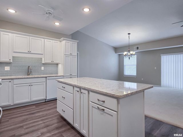 2592 MIDDLE Road, Bettendorf, IA 52722