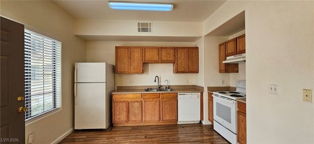 2151 Hussium Hills Street 104, Las Vegas, NV 89108