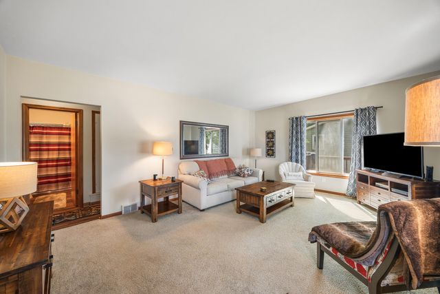 11959 Portage Lake Avenue, Putnam Twp, MI 48169