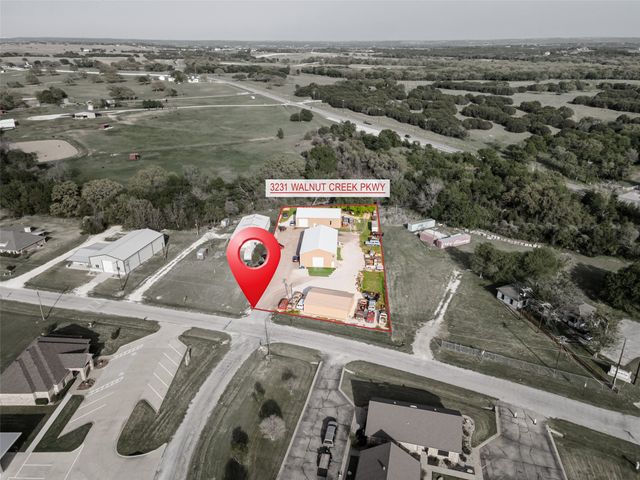 3231 Walnut Creek Parkway, Granbury, TX 76049
