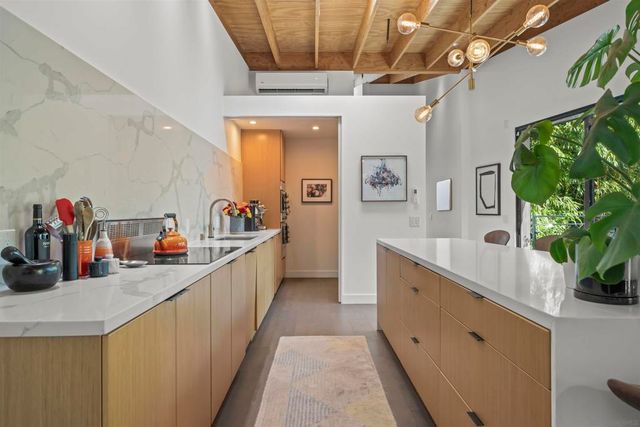 3784 8th Ave, San Diego, CA 92103