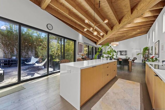 3784 8th Ave, San Diego, CA 92103