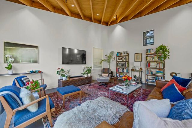3784 8th Ave, San Diego, CA 92103