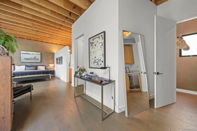 3784 8th Ave, San Diego, CA 92103