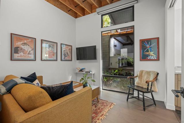 3784 8th Ave, San Diego, CA 92103