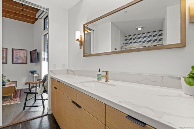 3784 8th Ave, San Diego, CA 92103