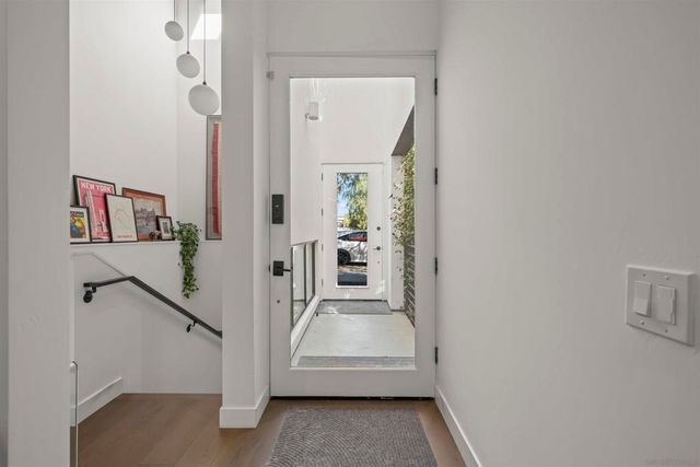 3784 8th Ave, San Diego, CA 92103