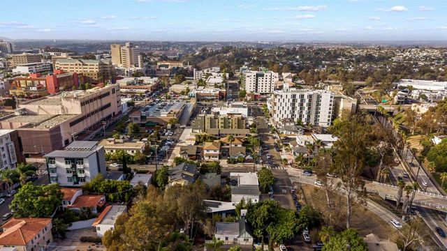 3784 8th Ave, San Diego, CA 92103