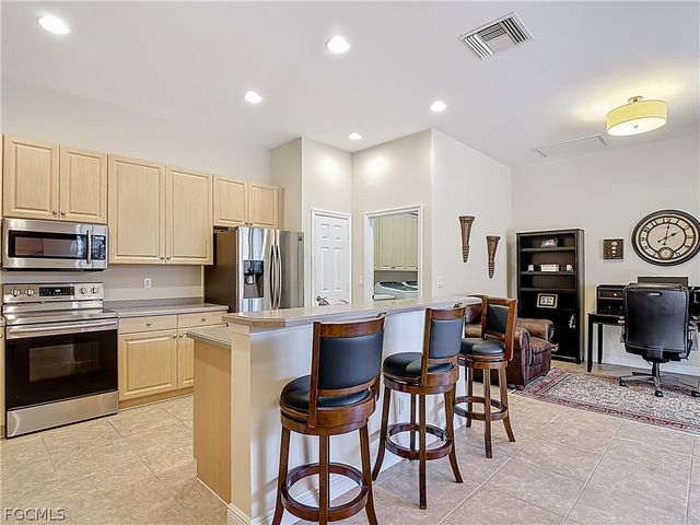 5710 Kensington LOOP, Fort Myers, FL 33912