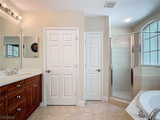 5710 Kensington LOOP, Fort Myers, FL 33912